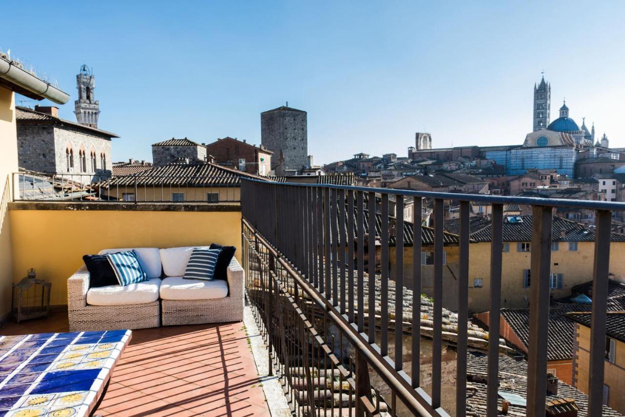 Appartement La Terrazza Sul Duomo à Sienne Extérieur photo