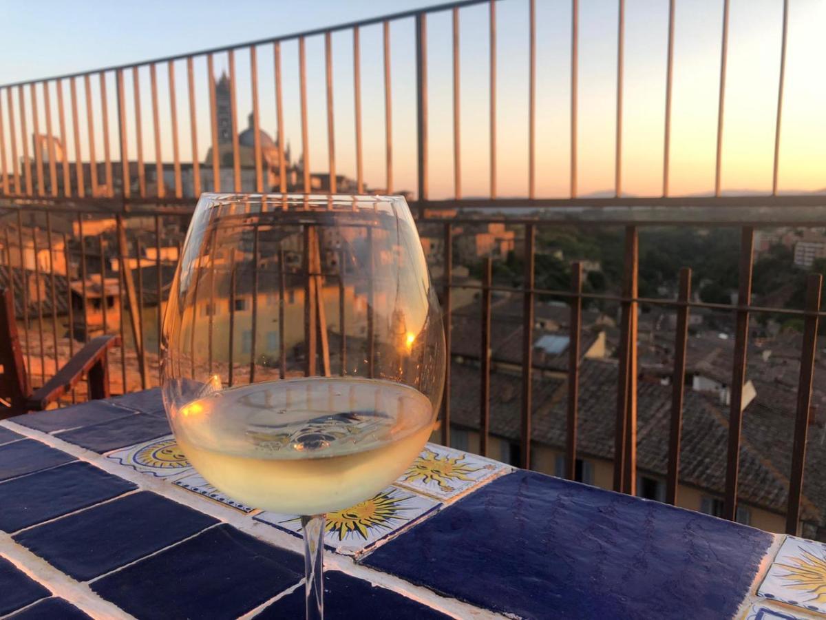 Appartement La Terrazza Sul Duomo à Sienne Extérieur photo