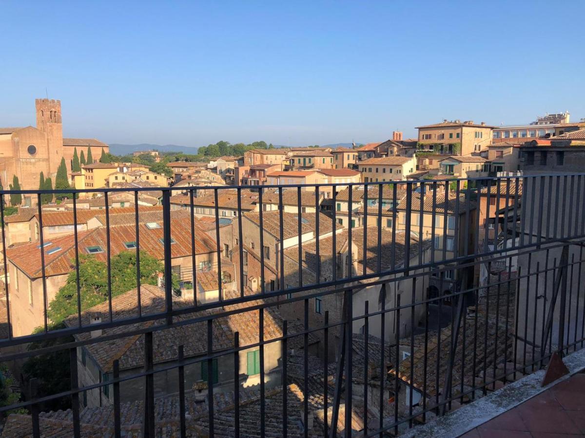 Appartement La Terrazza Sul Duomo à Sienne Extérieur photo