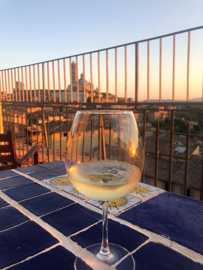 Appartement La Terrazza Sul Duomo à Sienne Extérieur photo